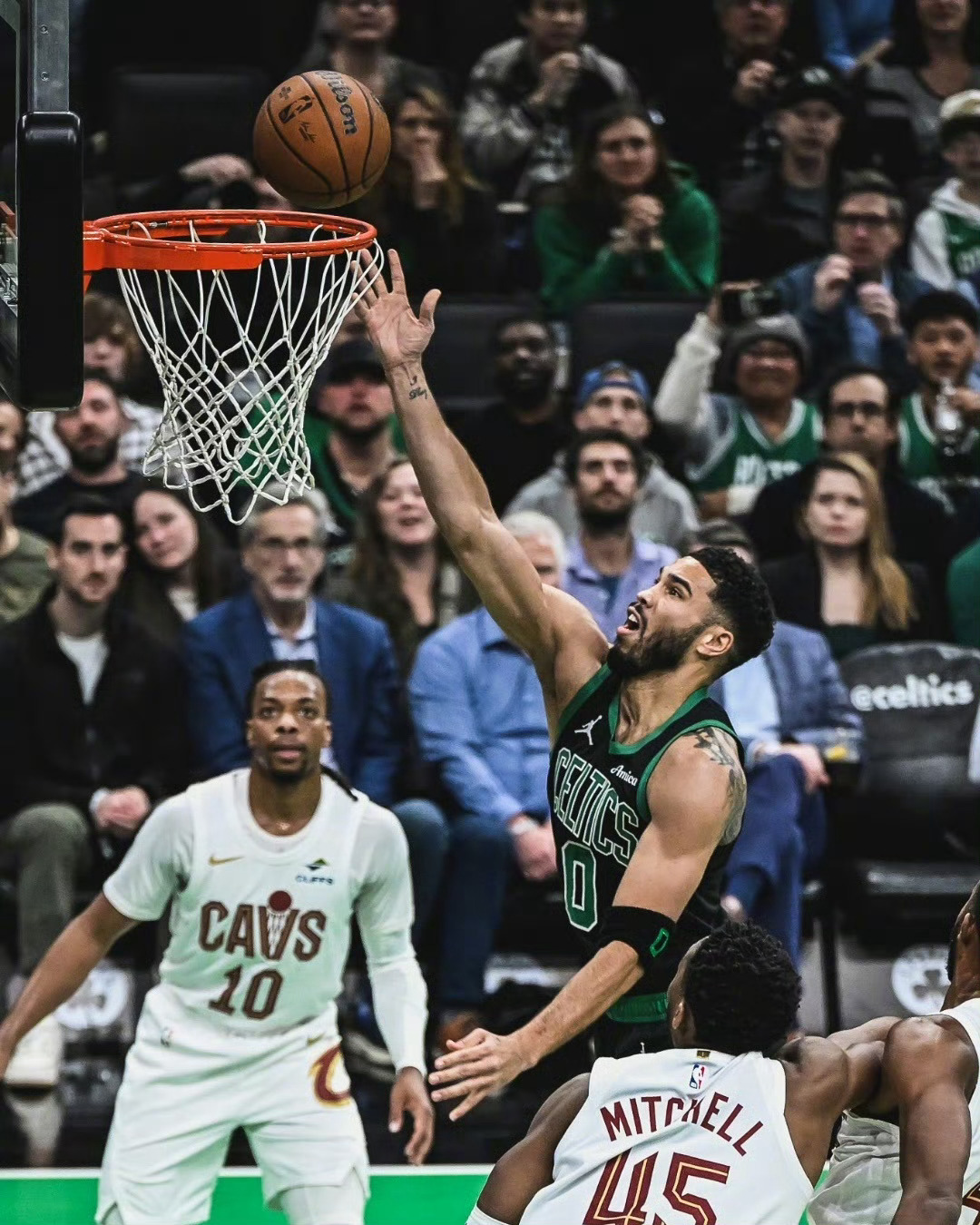 关于波士顿凯尔特人迎葡超关键赛,国际比赛日刷新队史纪录,气氛紧张,更衣室氛围转暖的信息 关于波士顿凯尔特人迎葡超关键赛,国际比赛日刷新队史纪录,气氛紧张,更衣室氛围转暖的信息