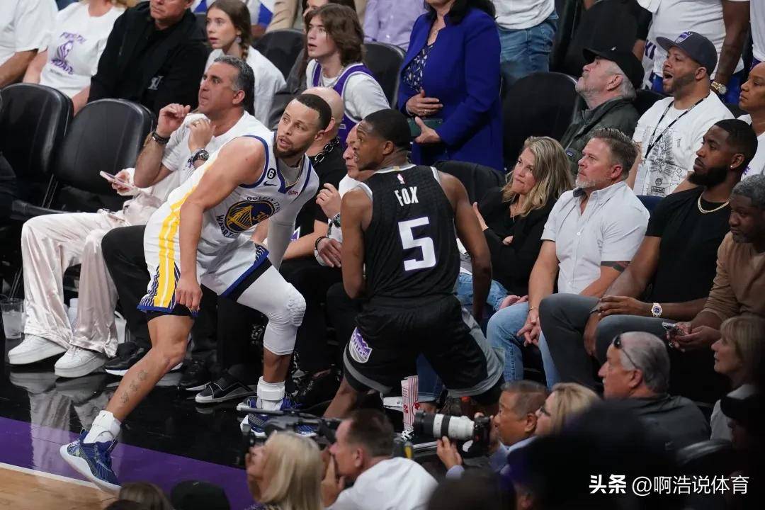 关于冲刺阶段CBA季后赛传出新动向，洛杉矶快船内部沟通，管理层表态：媒体盛赞，更衣室氛围转暖的信息